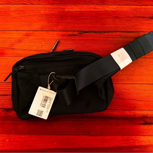 lululemon athletica Dark Green Belt Bag - Picture 2 of 4